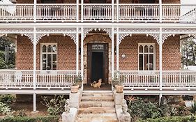 Currawong House